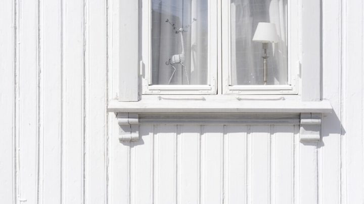 Budowa minimalistycznego domu w stylu skandynawskim: Piękno prostoty i funkcjonalności