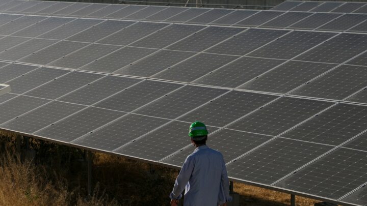 Jakie oznaki wskazują na spadek wydajności paneli?